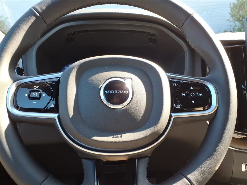 New 2026 Volvo XC60 B5 Core w/ Climate Package image 22