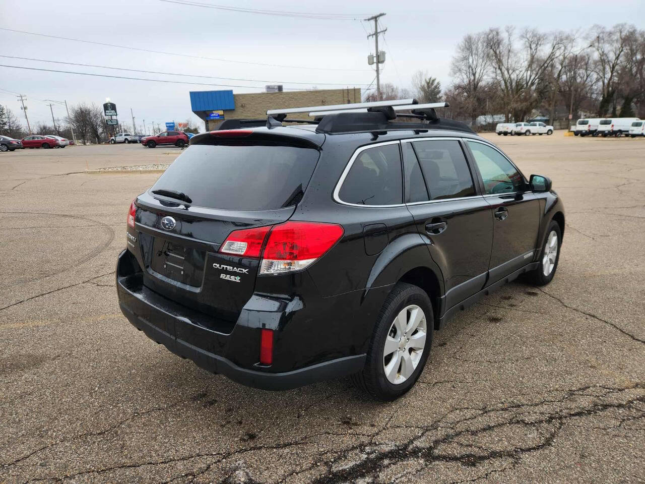 Used 2011 Subaru Outback 2.5i Limited image 4