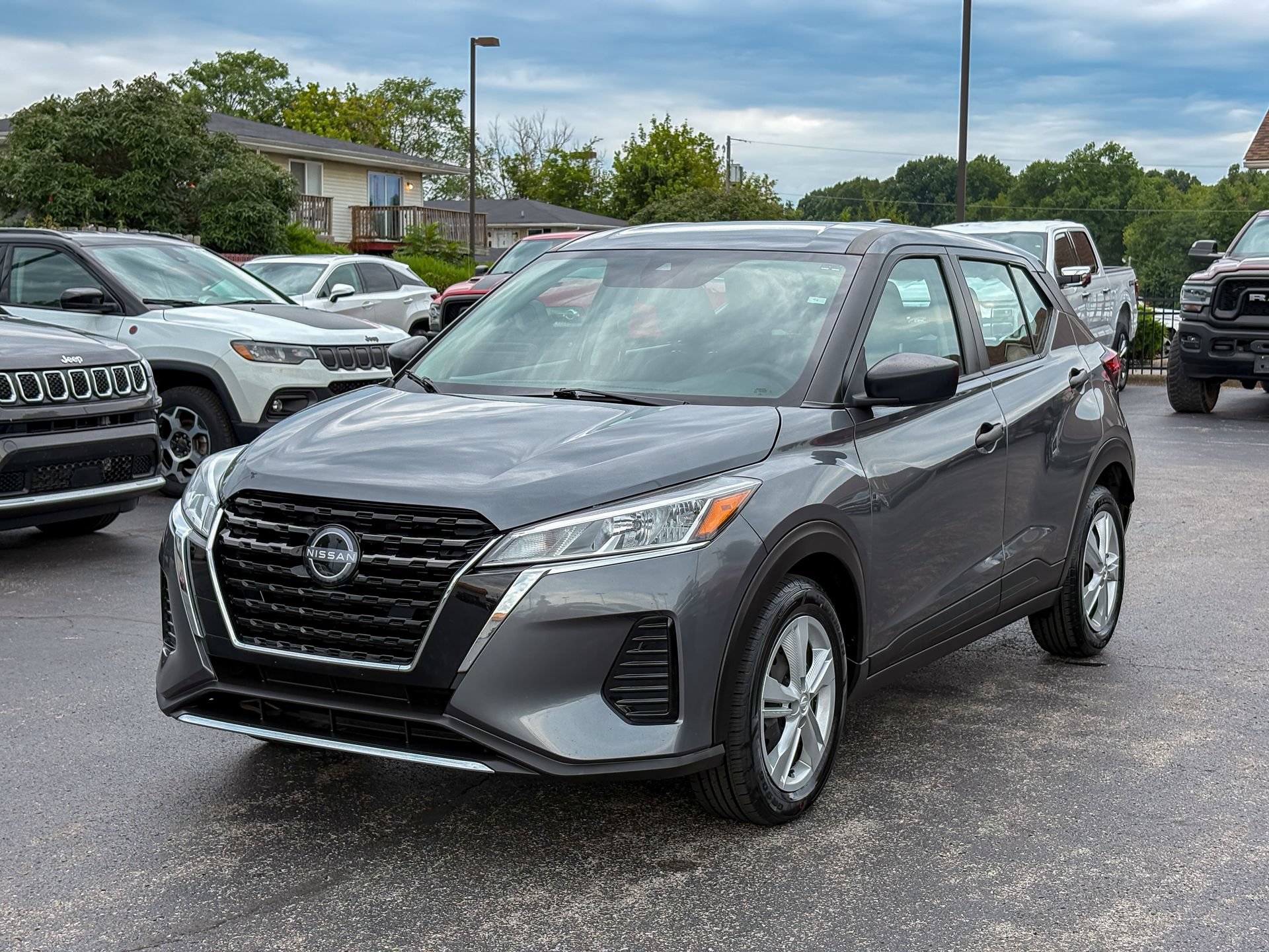 Used 2024 Nissan Kicks S FWD image 5