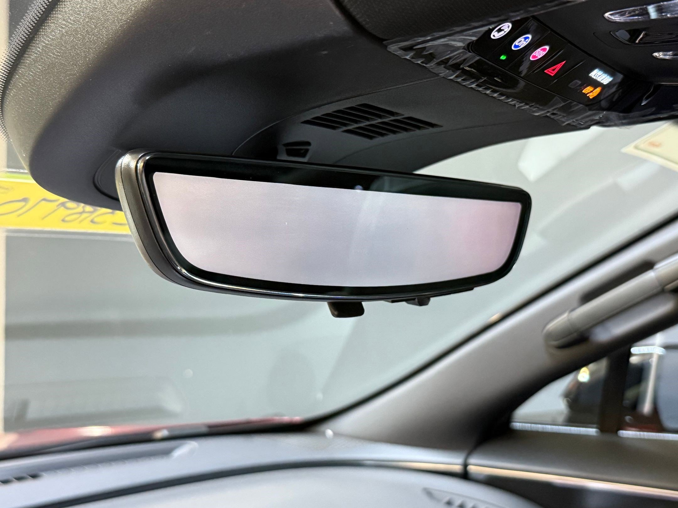 New 2025 Cadillac Lyriq Sport image 39