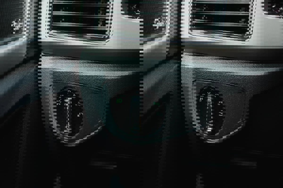 Used 2018 Volkswagen Atlas SEL Premium image 19