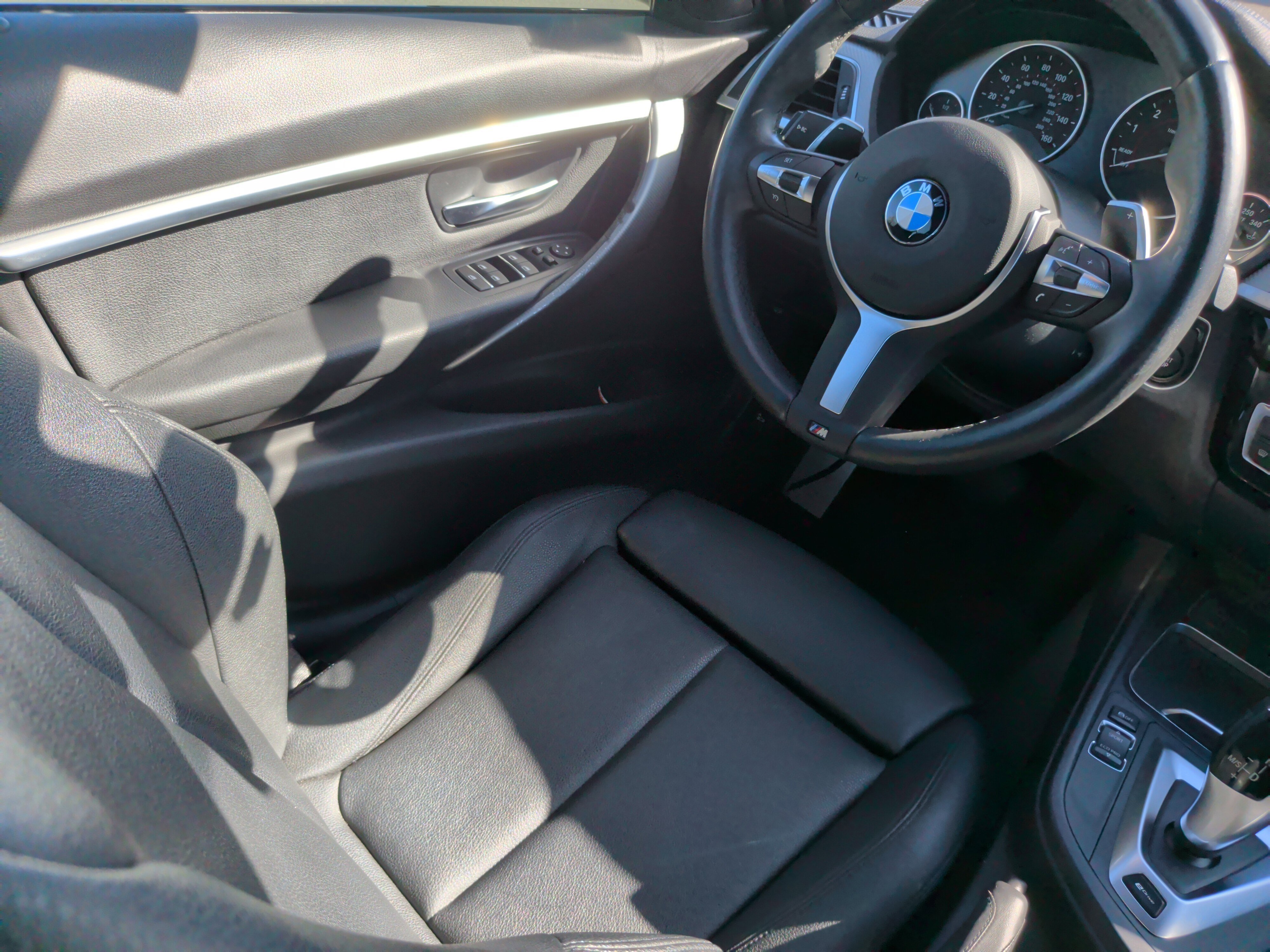 Used 2018 BMW 330e w/ M Sport Package image 32