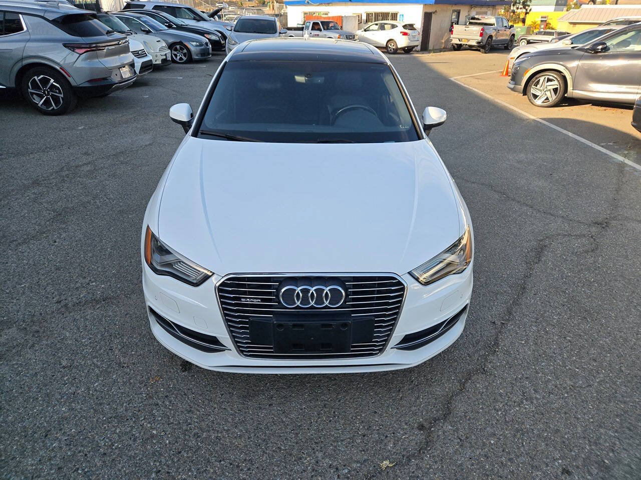 Used 2016 Audi A3 e-tron Premium Plus w/ Premium Plus Package FWD image 5