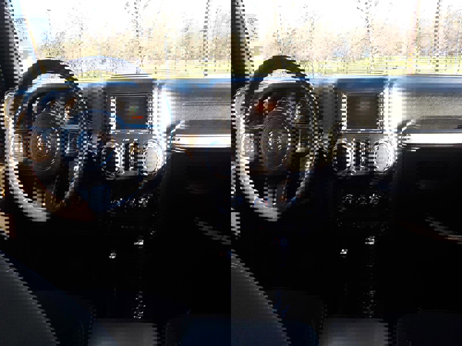 Used 2016 Jeep Wrangler Unlimited Rubicon w/ Connectivity Group image 14