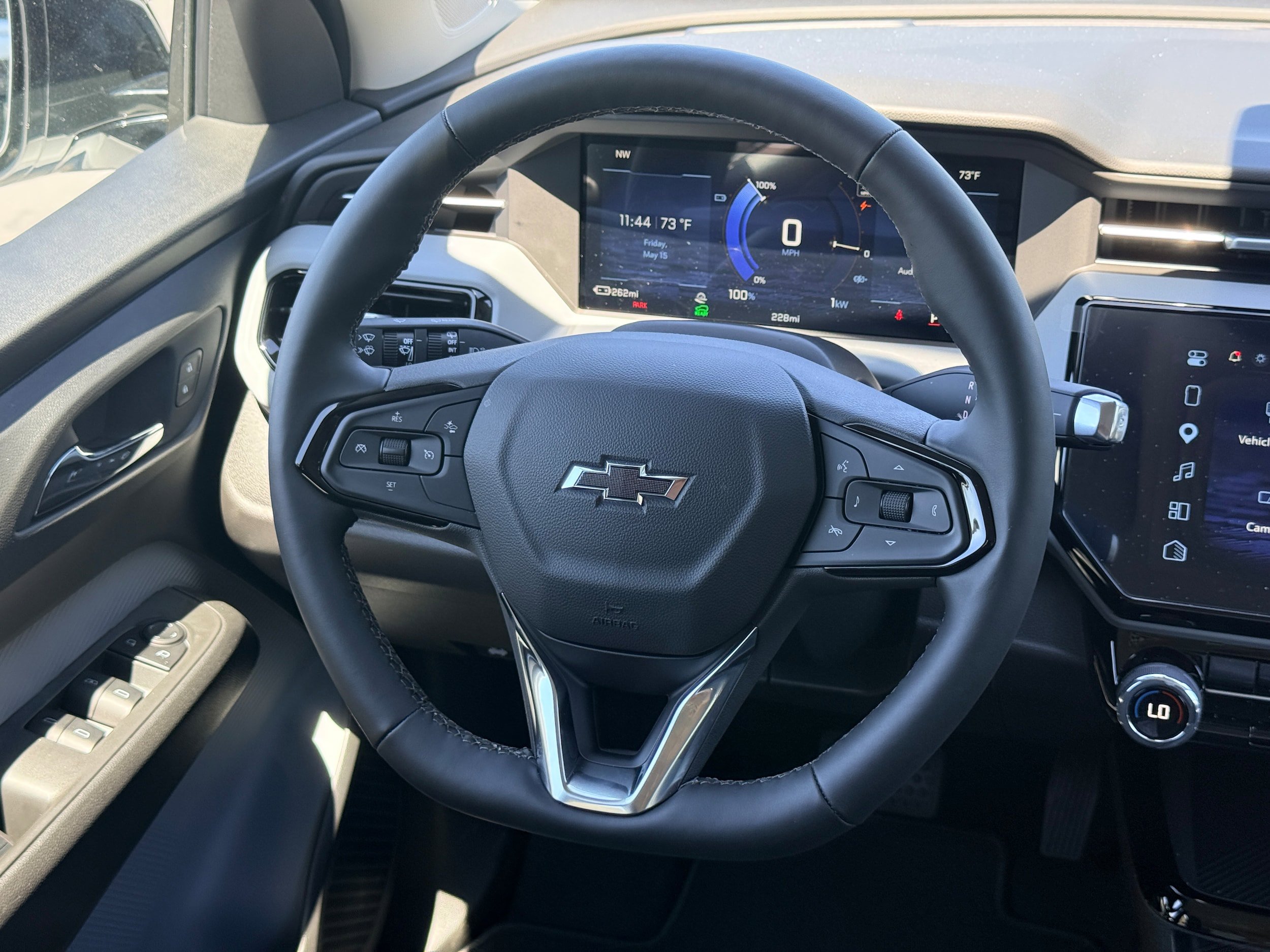 New 2027 Chevrolet Bolt LT w/ Comfort Package FWD image 13