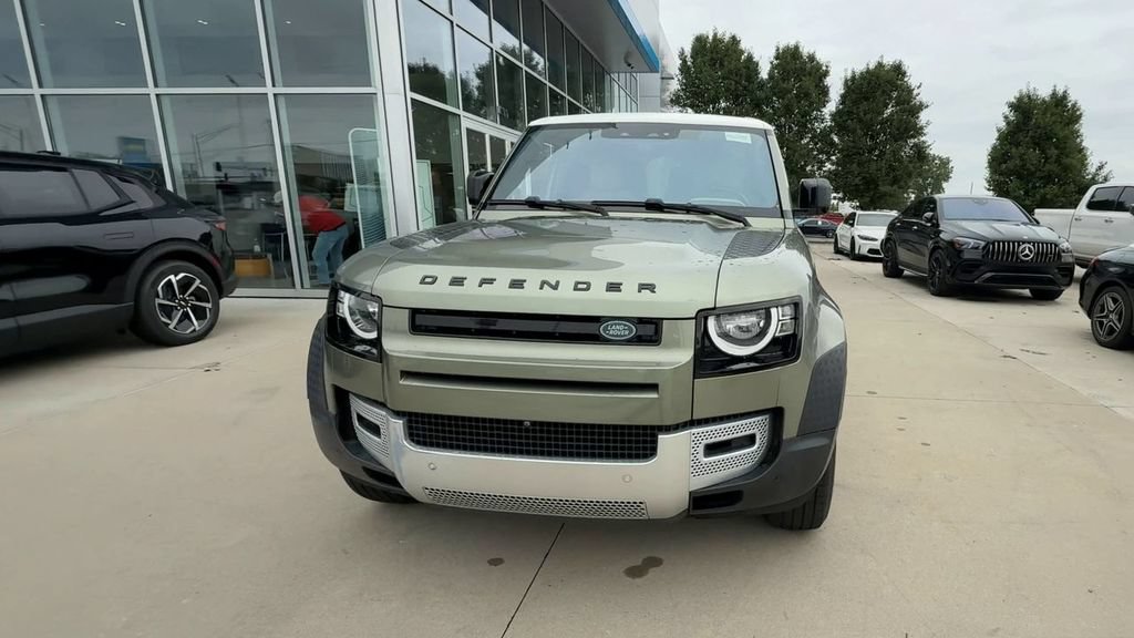 Used 2020 Land Rover Defender 110 AWD/4WD image 3
