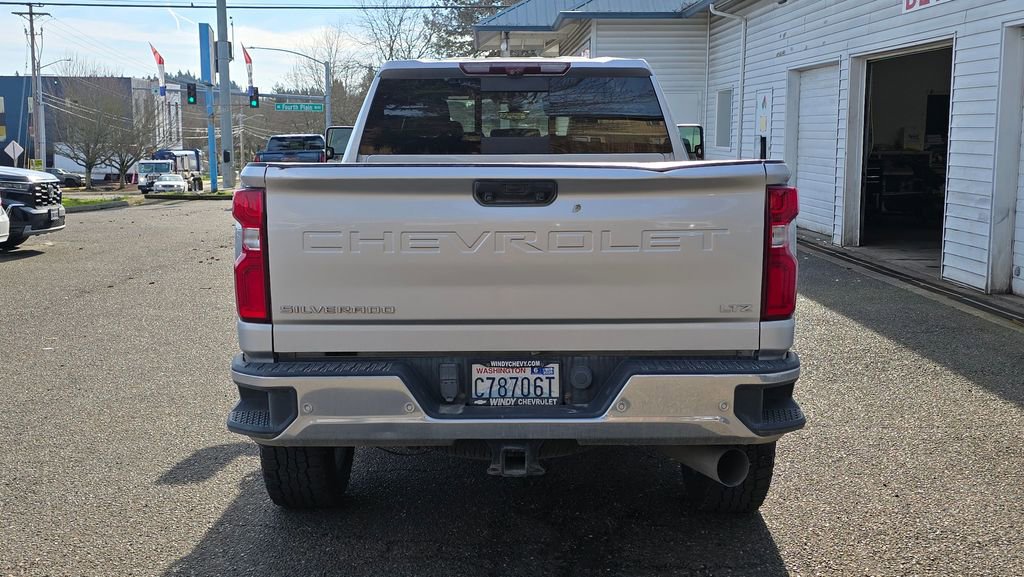 Used 2020 Chevrolet Silverado 2500 LTZ w/ LTZ Premium Package image 4