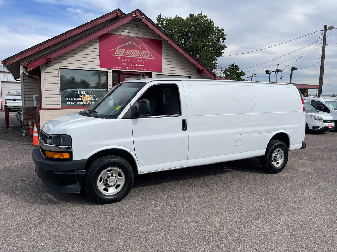 Used 2020 Chevrolet Express 2500 Extended w/ Communications Package image 2