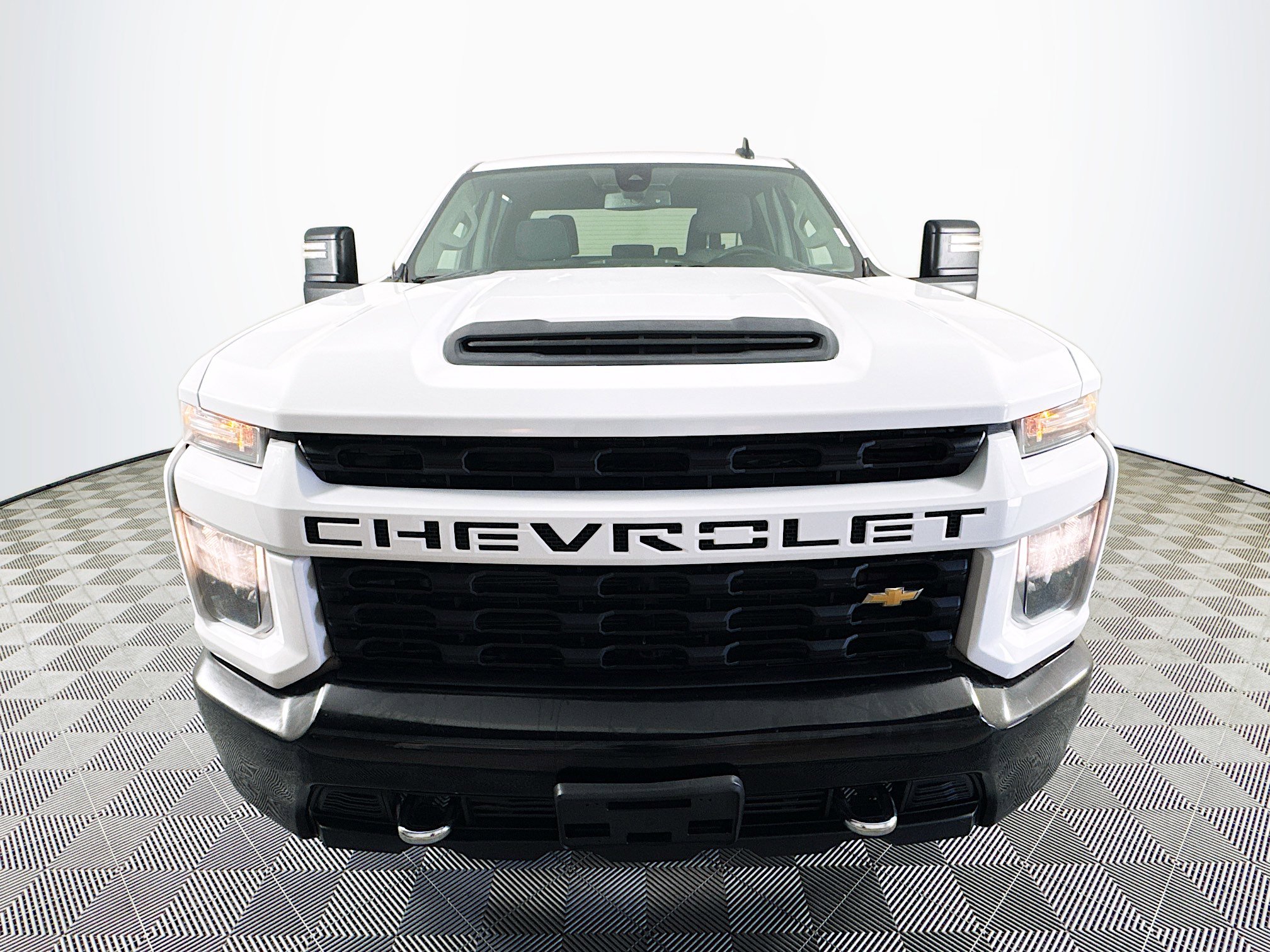 Used 2022 Chevrolet Silverado 2500 Custom w/ Custom Value Package image 2