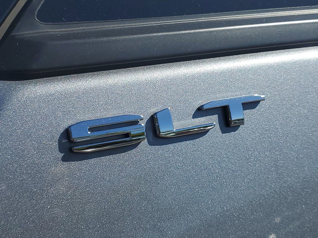 Used 2024 GMC Terrain SLT w/ LPO, Floor Liner Package image 6