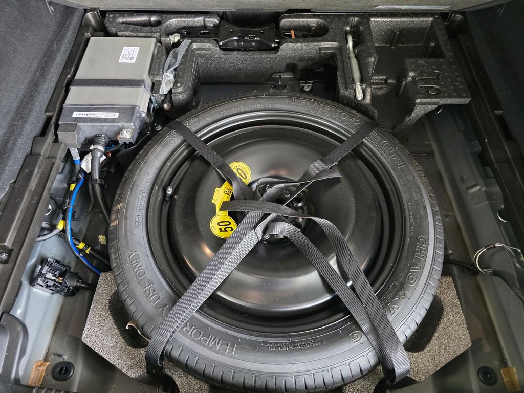 Used 2023 Volvo XC60 B5 Core AWD/4WD image 11