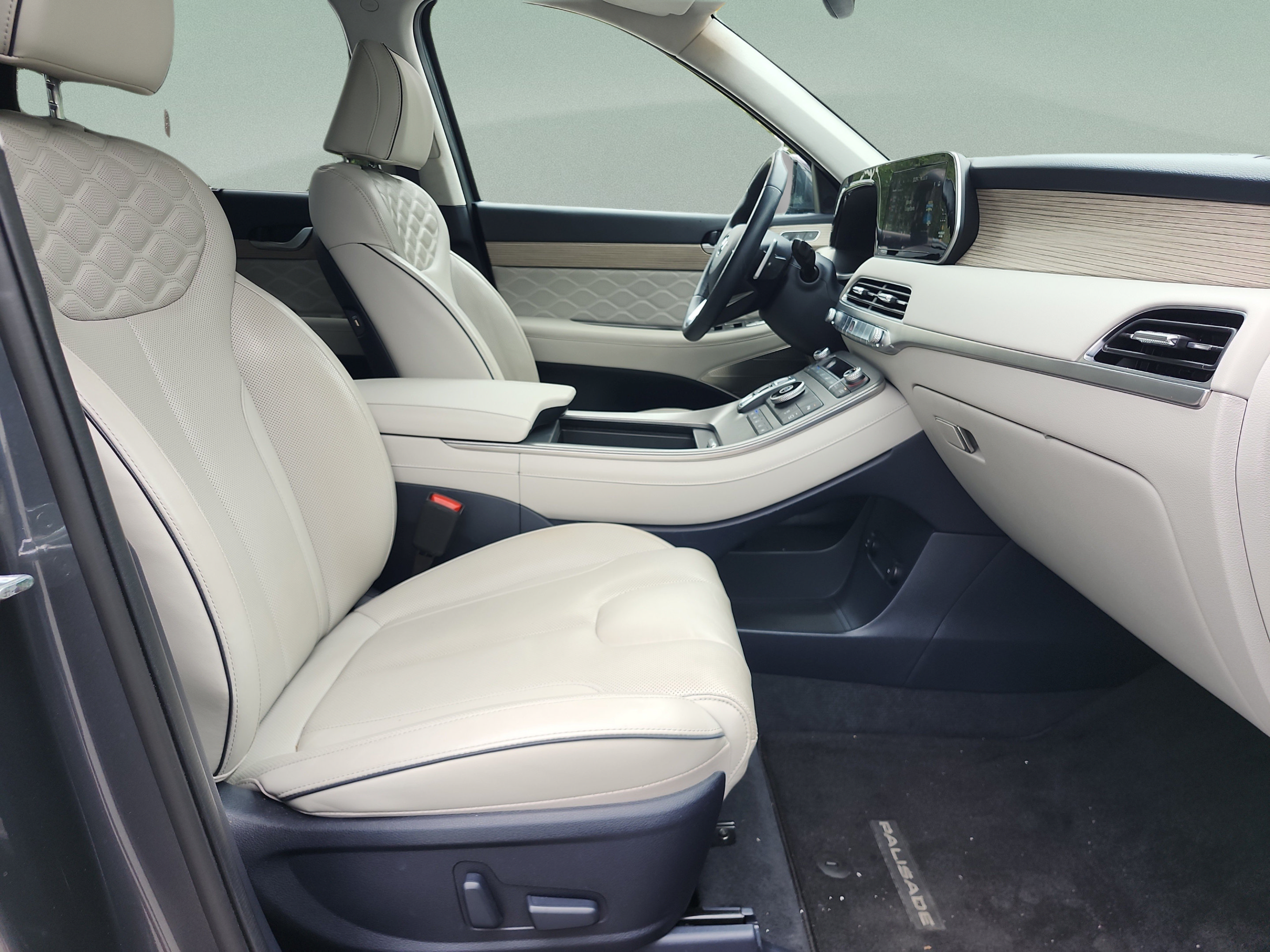 Certified 2022 Hyundai Palisade Calligraphy FWD image 21