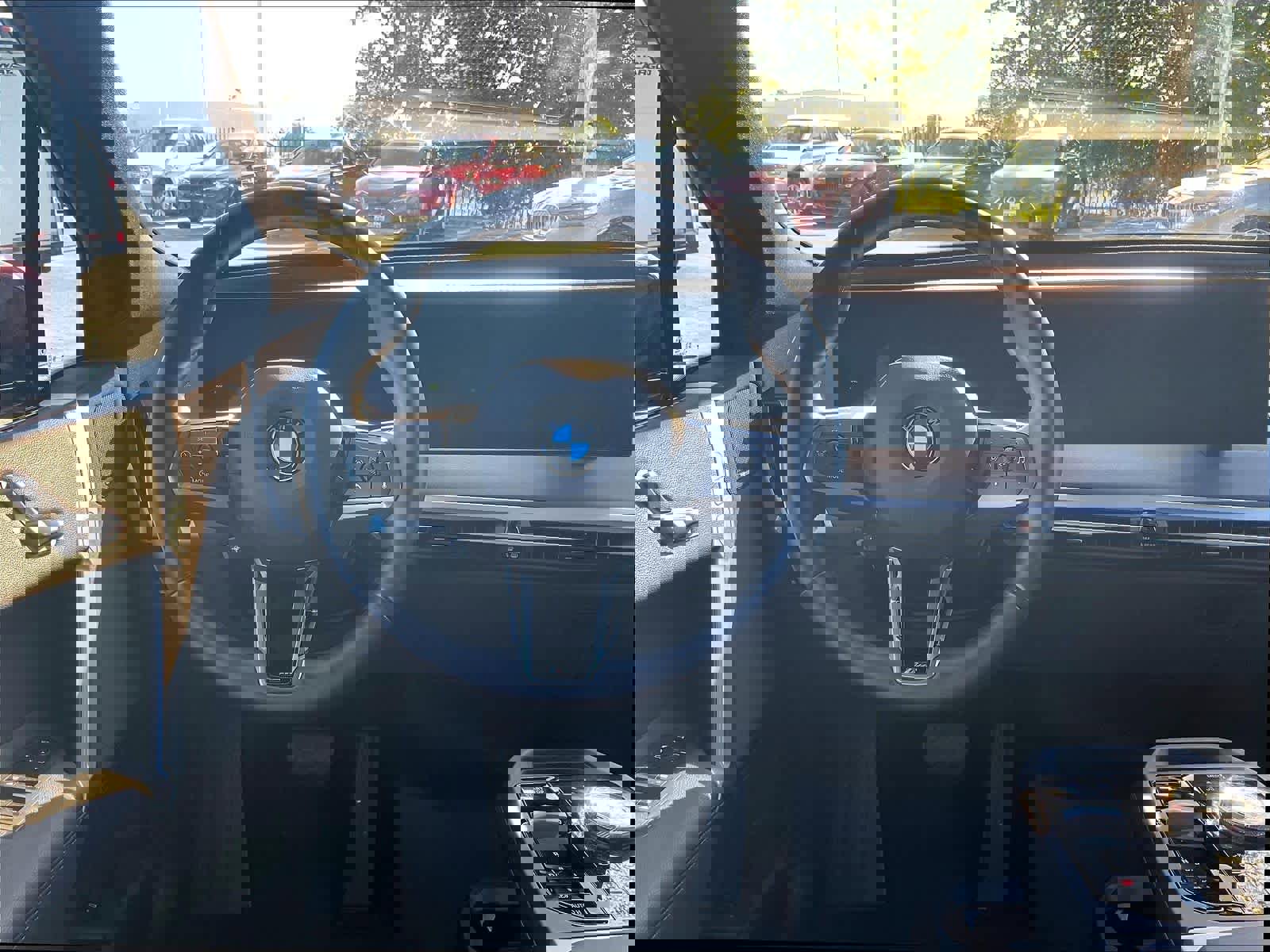 Used 2025 BMW iX xDrive50 image 7