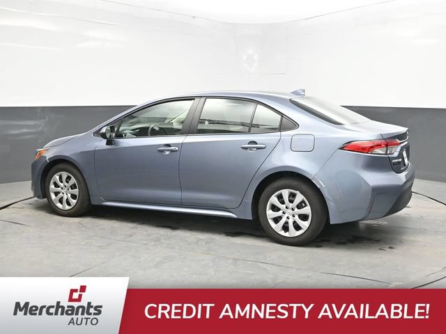 Used 2025 Toyota Corolla LE FWD image 4