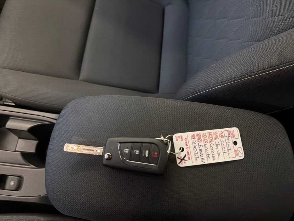 Certified 2024 Toyota Corolla LE image 28