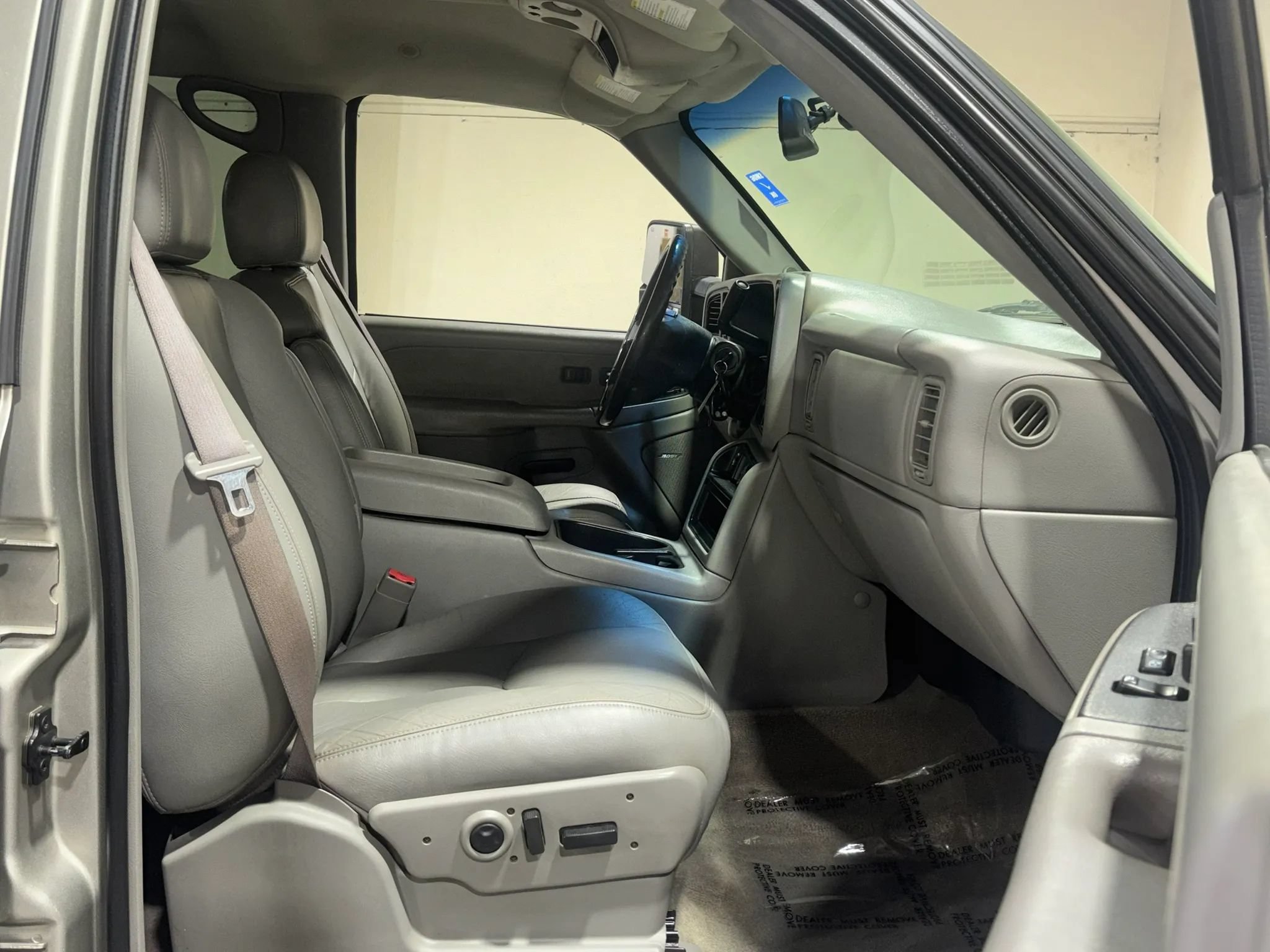 Used 2003 GMC Sierra 2500 SLT w/ SLT Preferred Equipment Group AWD/4WD image 15