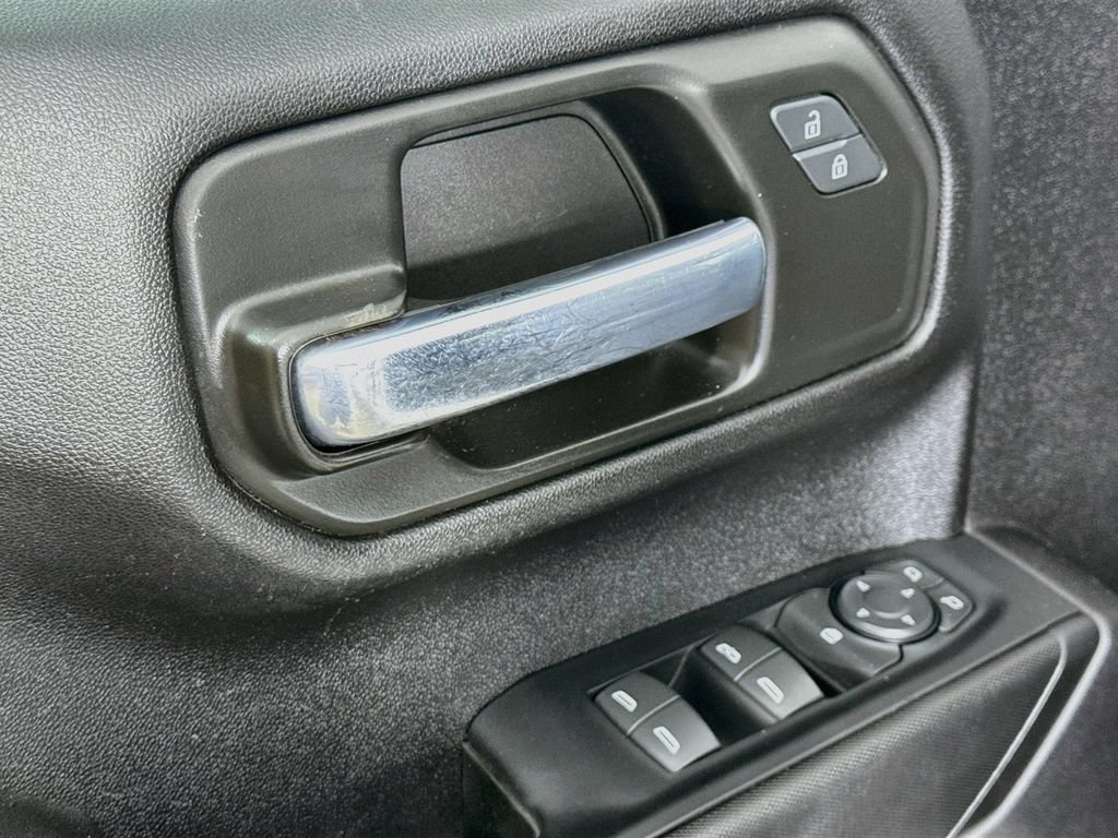 Used 2022 Chevrolet Silverado 1500 Custom AWD/4WD image 18