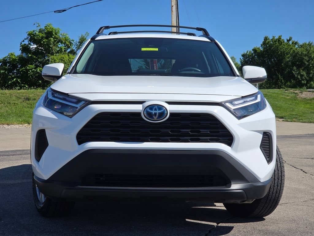 Used 2024 Toyota RAV4 XLE AWD/4WD image 3