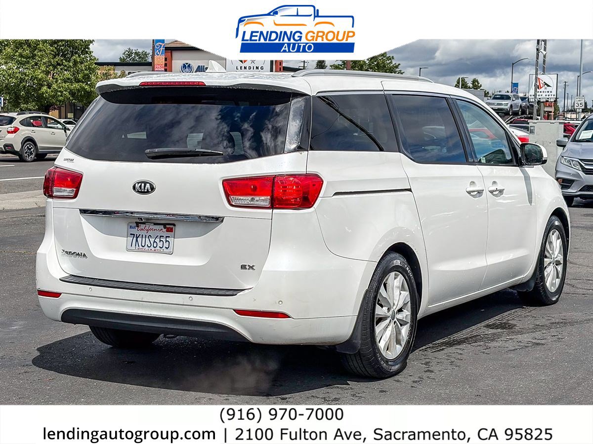 Used 2015 Kia Sedona EX w/ EX Premium Plus Package FWD image 4