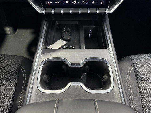 Used 2025 GMC Acadia Elevation image 22