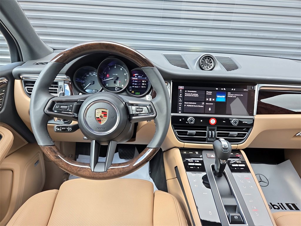 New 2026 Porsche Macan image 8