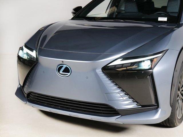 Used 2023 Lexus RZ 450e Premium w/ Accessory Package (2T) AWD/4WD image 27