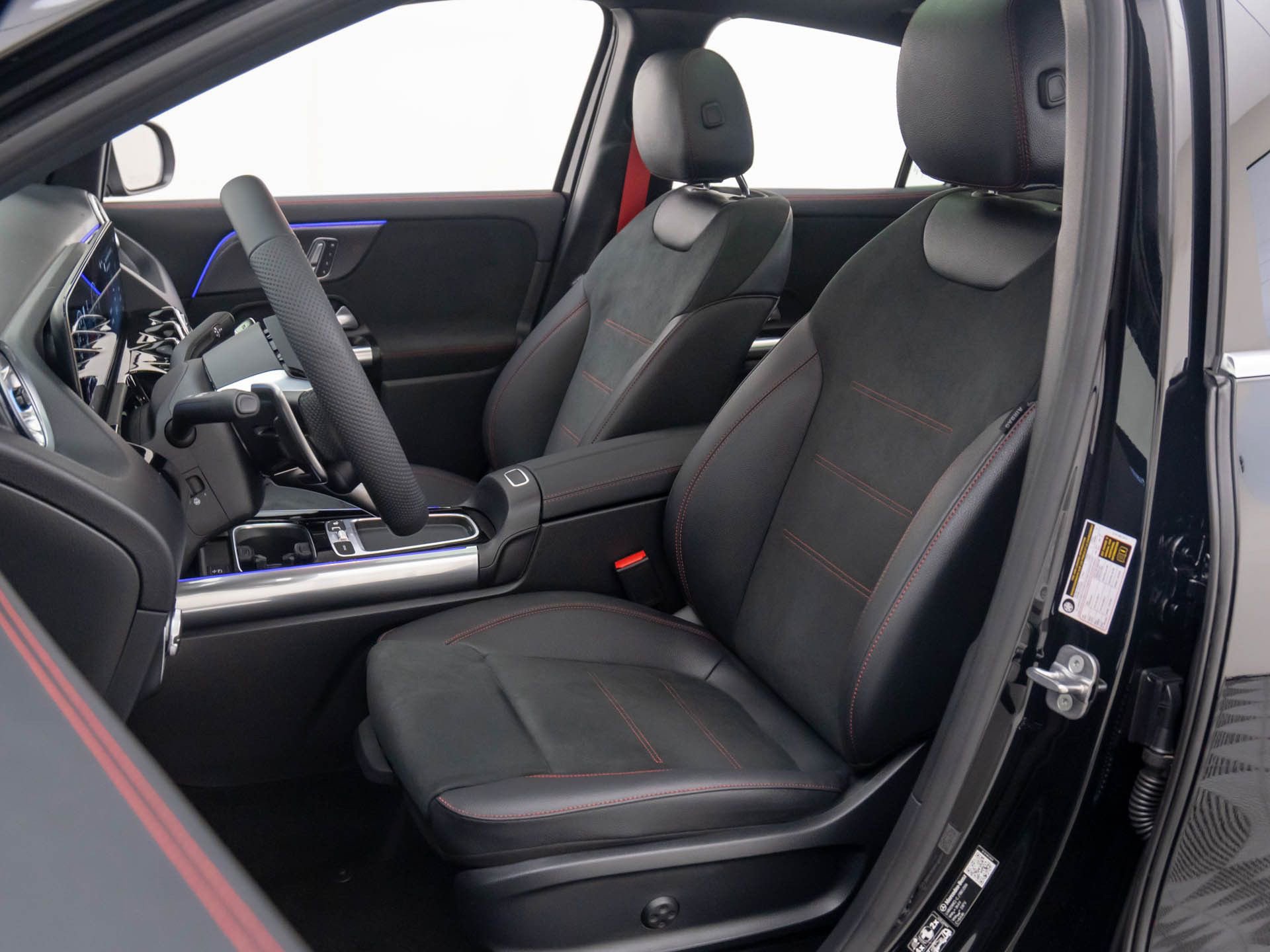 New 2026 Mercedes-Benz GLA 35 AMG 4MATIC image 18