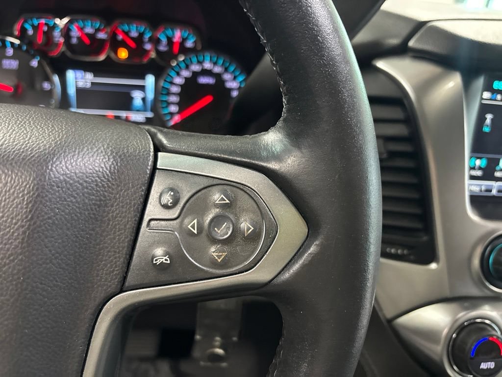 Used 2019 Chevrolet Suburban LT RWD image 18