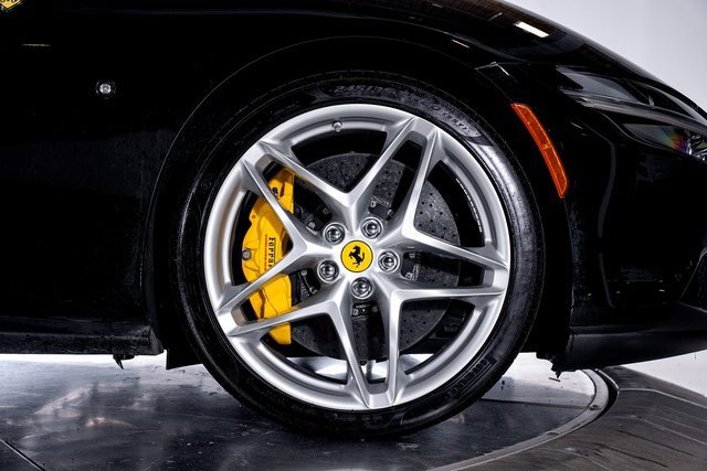 Used 2024 Ferrari Roma Spider image 20
