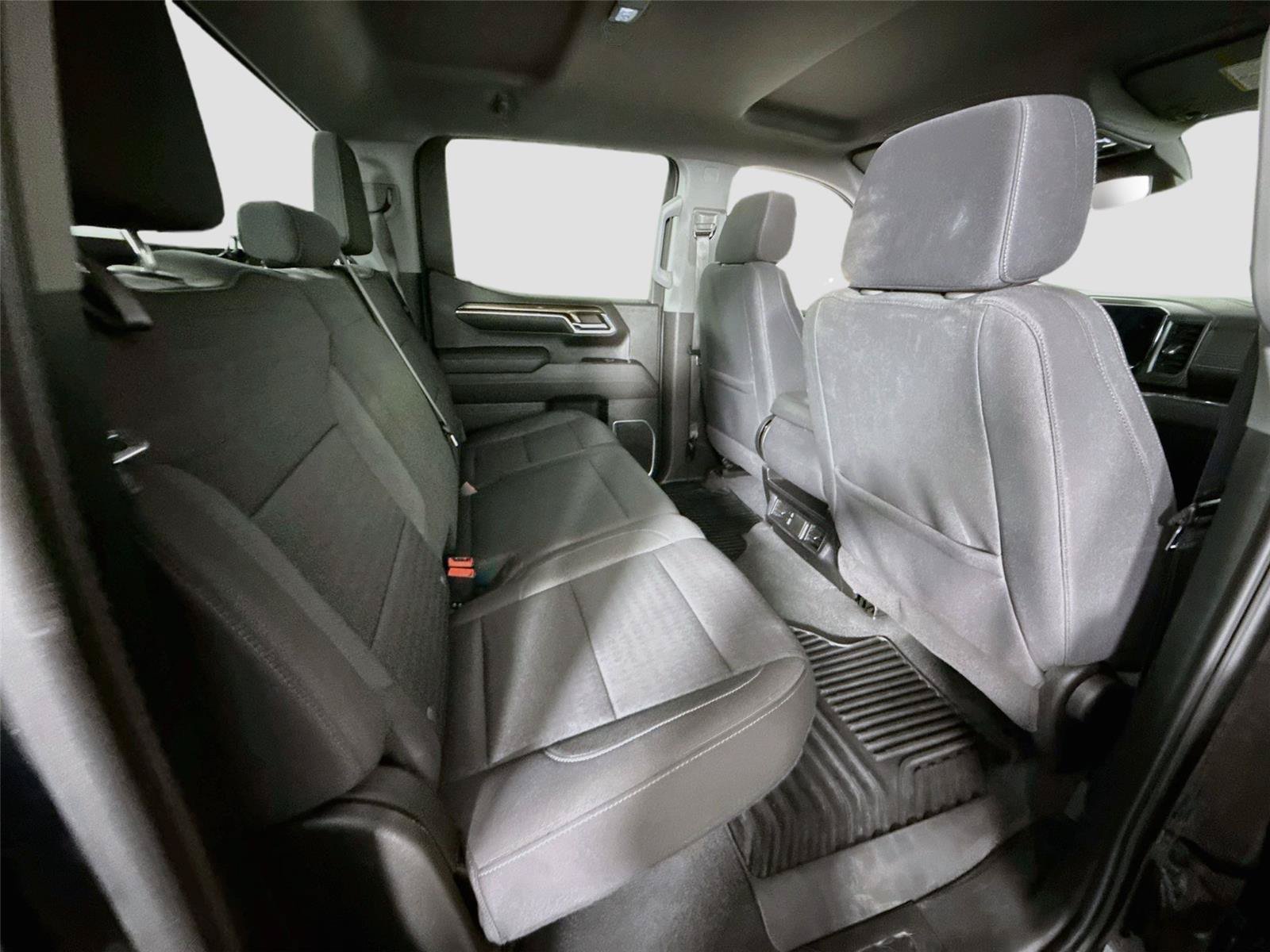 Used 2023 Chevrolet Silverado 1500 LT AWD/4WD image 19