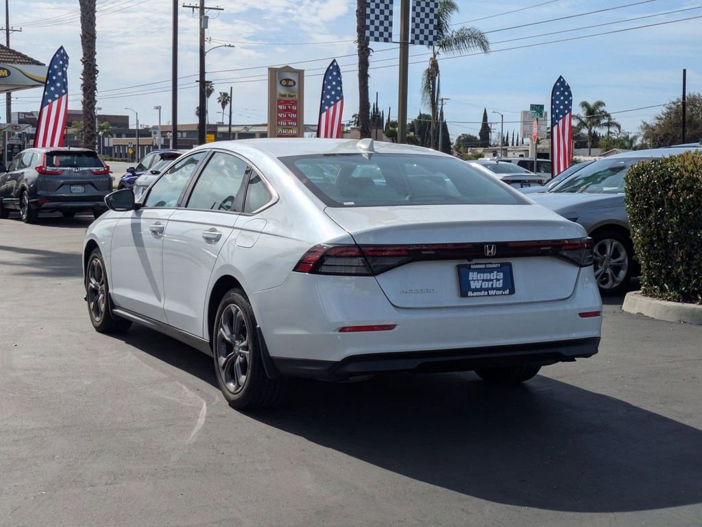 Used 2023 Honda Accord EX image 7