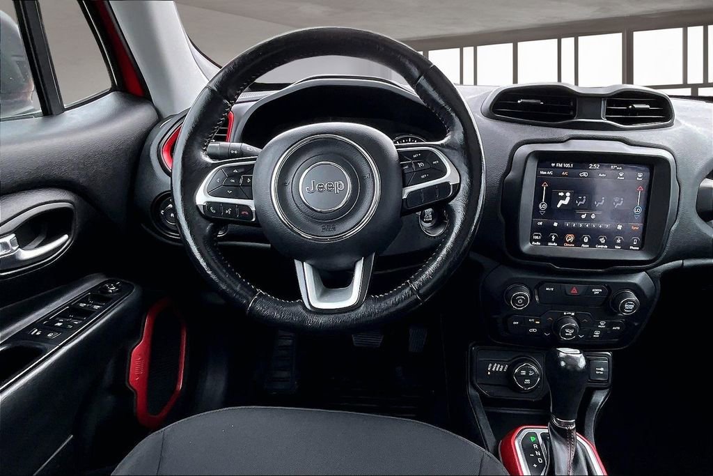 Used 2019 Jeep Renegade Trailhawk w/ UConnect 8.4 Nav Group AWD/4WD image 7