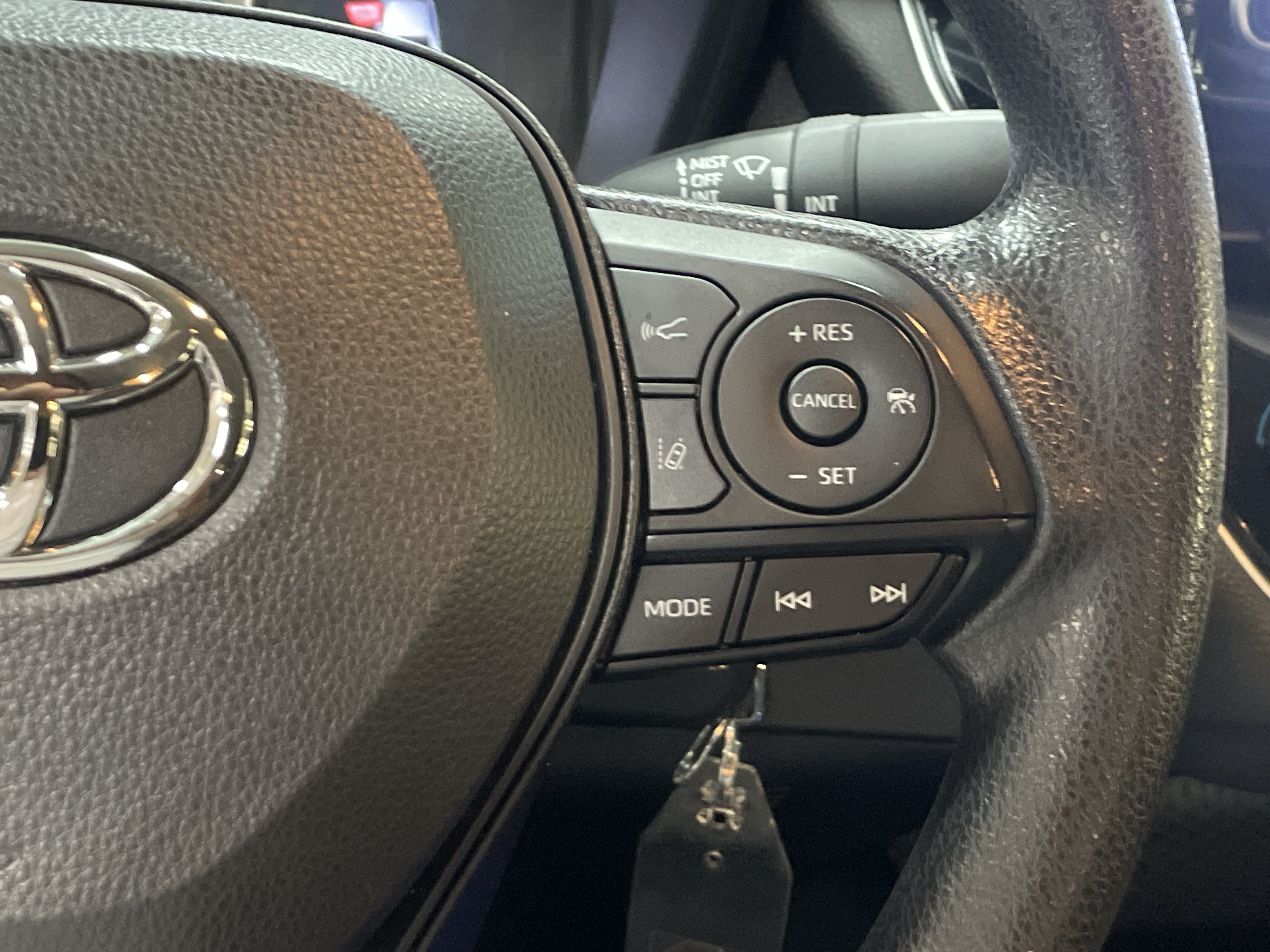 Used 2022 Toyota Corolla LE FWD image 20