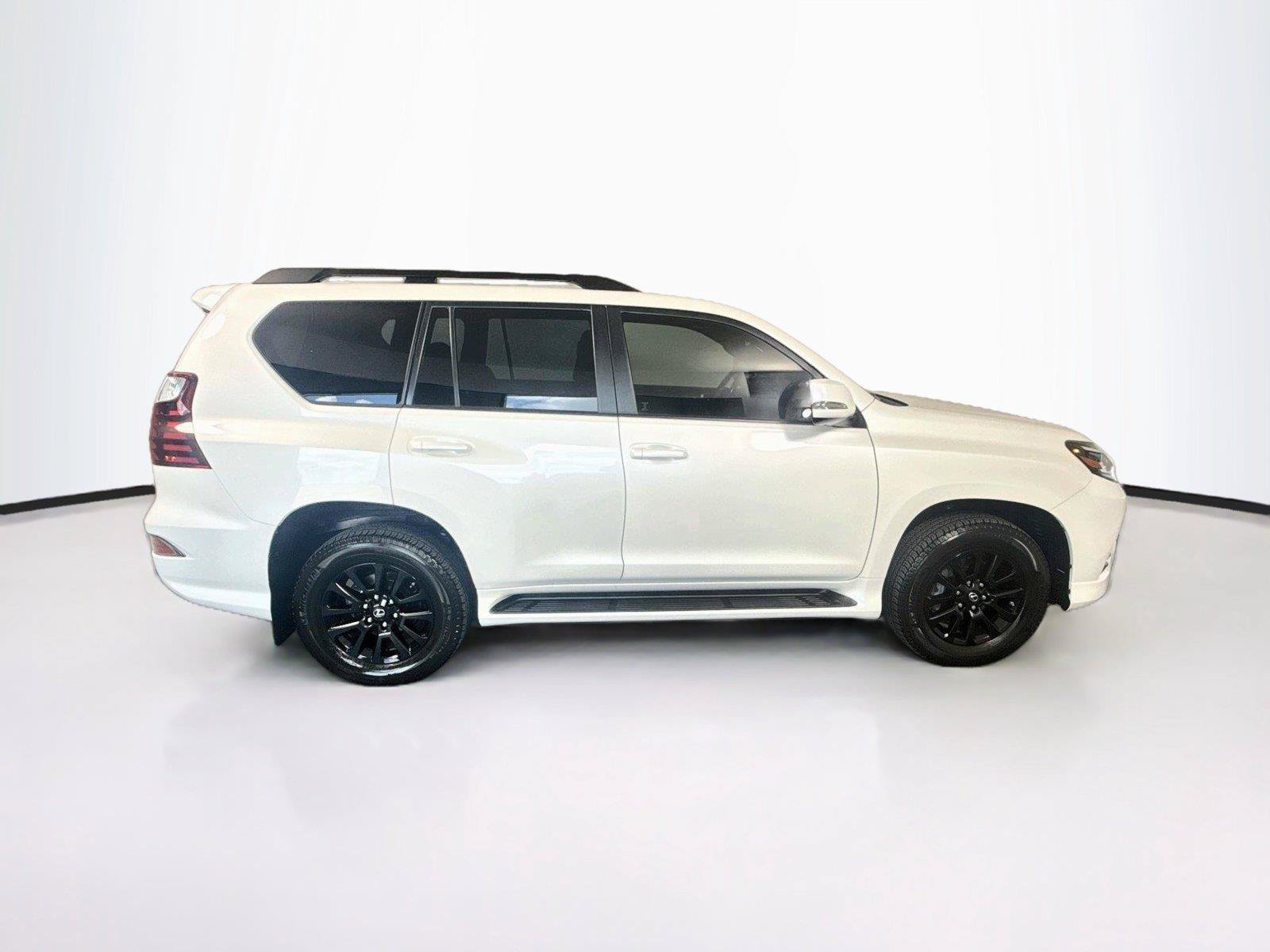 Used 2022 Lexus GX 460 w/ Black Line Special Edition AWD/4WD image 8