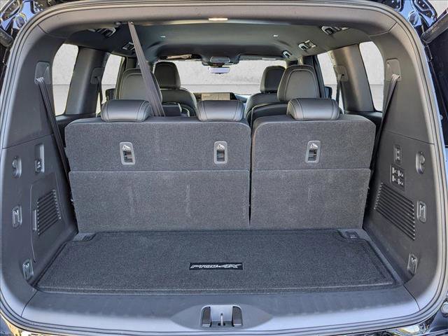 Used 2025 Nissan Armada PRO-4X image 6