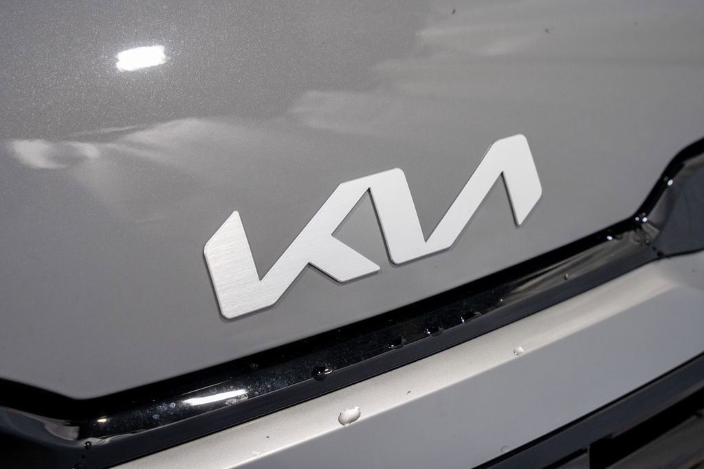 New 2026 Kia Sportage EX w/ EX Panorama Roof Package image 3