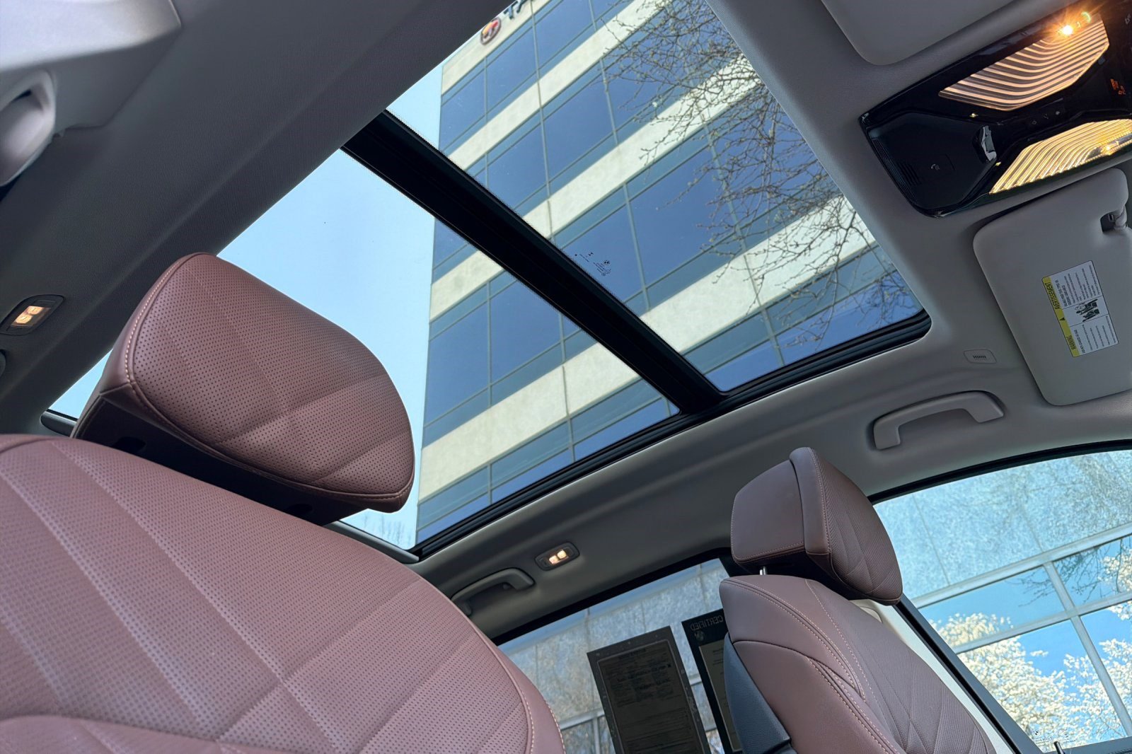 Certified 2024 BMW X7 xDrive40i w/ Premium Package image 22