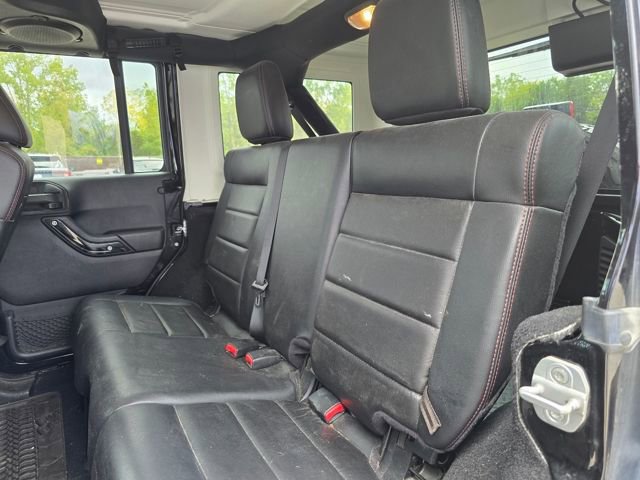 Used 2012 Jeep Wrangler Unlimited Sahara image 12