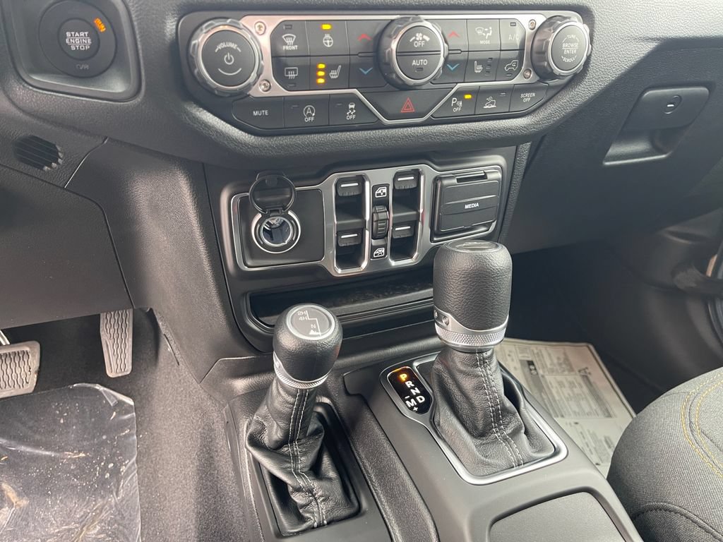 New 2026 Jeep Gladiator Sport AWD/4WD image 11