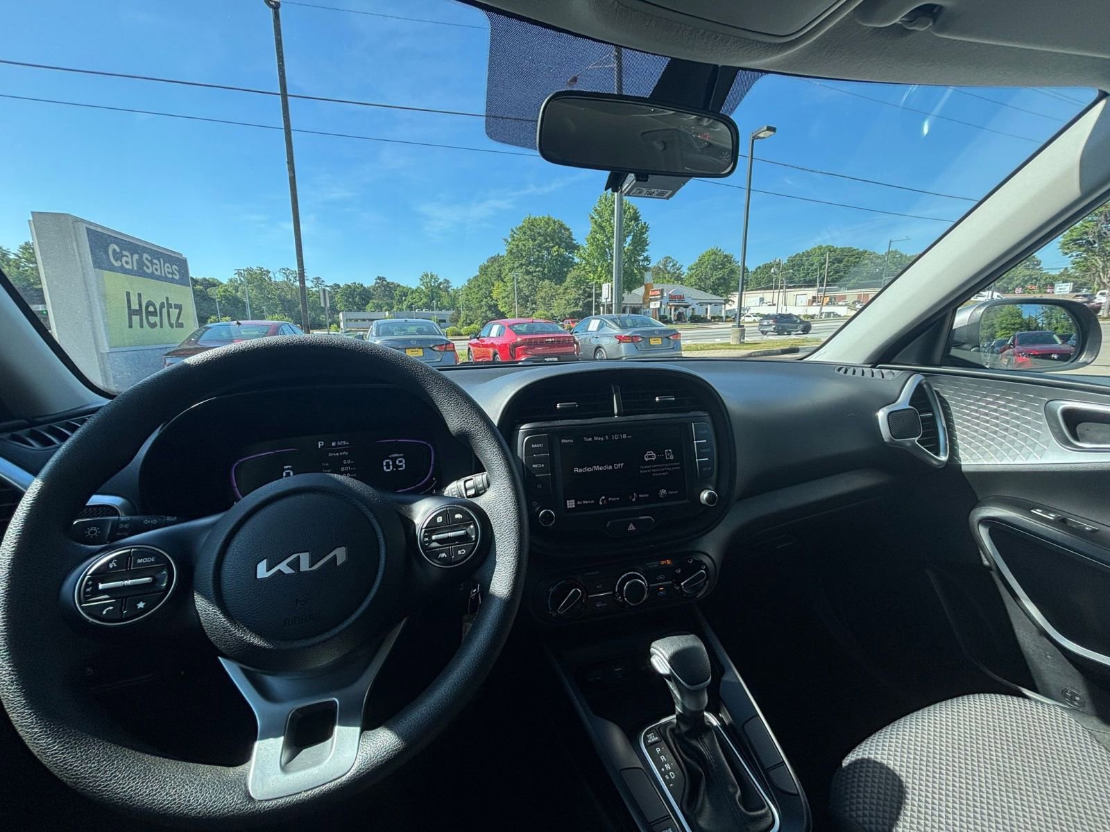 Used 2025 Kia Soul LX w/ LX Technology Package FWD image 33