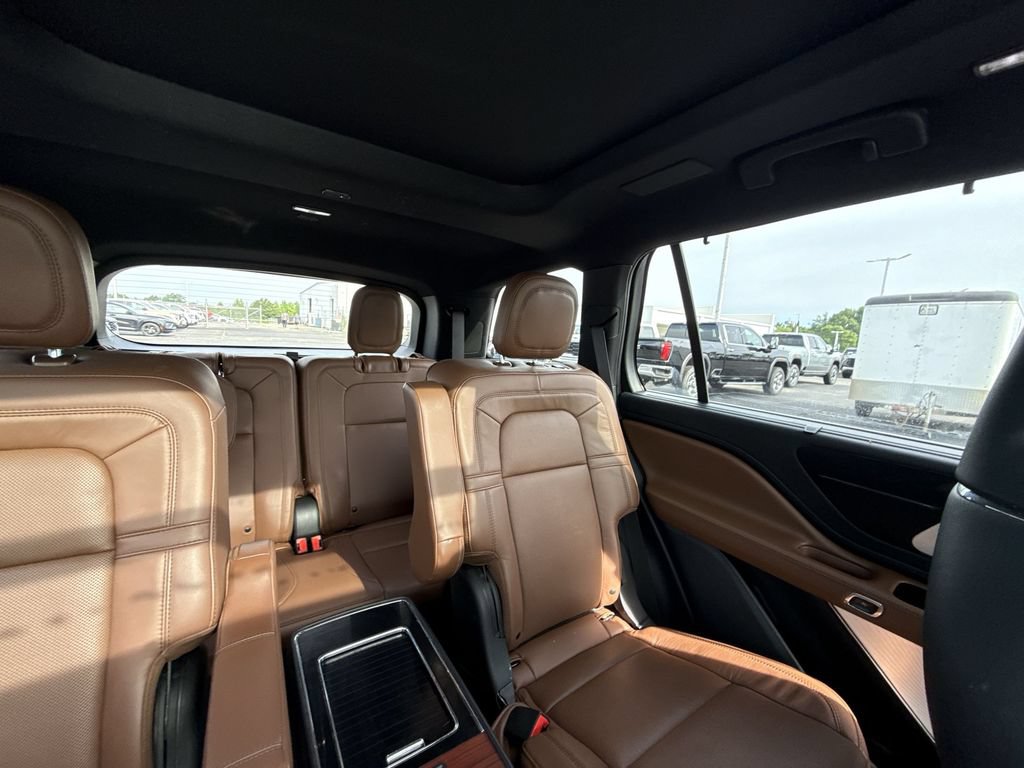 Used 2022 Lincoln Aviator Grand Touring w/ Equipment Group 301A AWD/4WD image 12