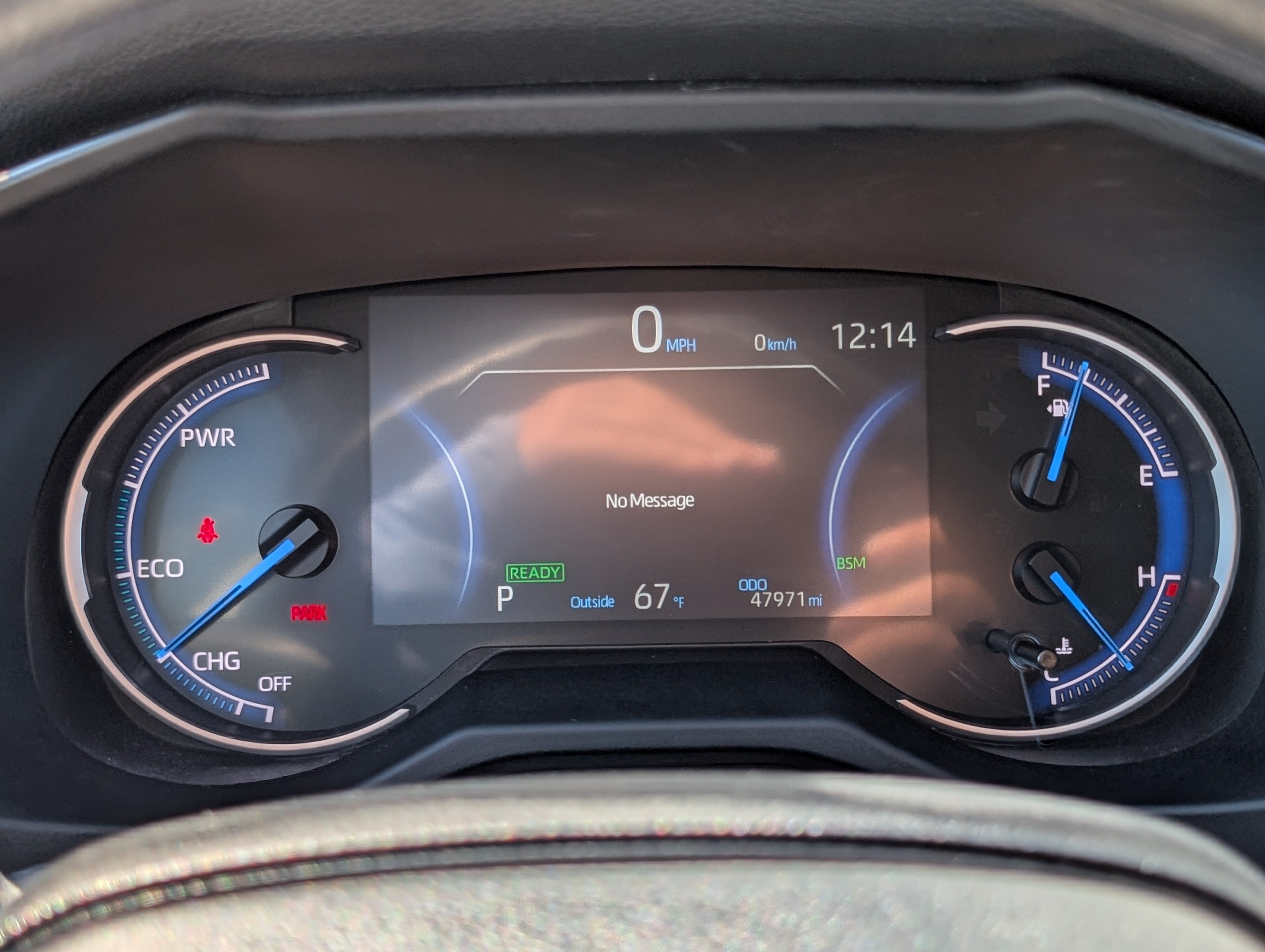 Used 2025 Toyota RAV4 XLE AWD/4WD image 30