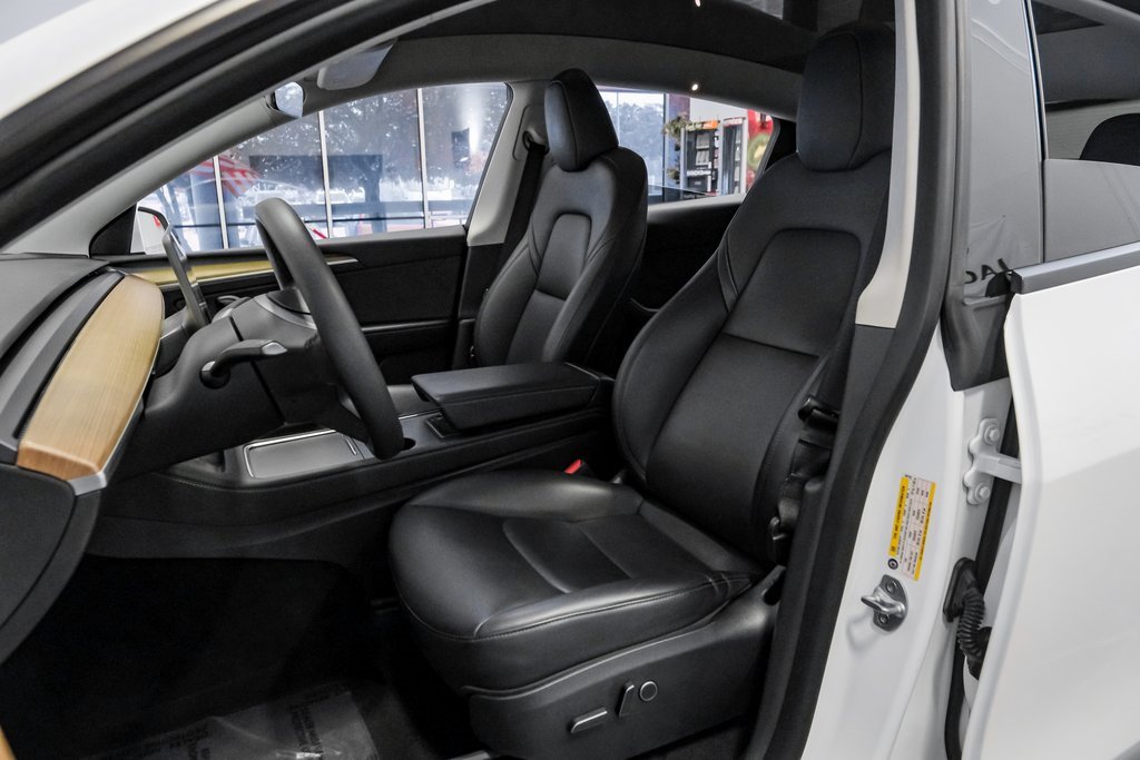 Used 2023 Tesla Model Y Long Range image 31