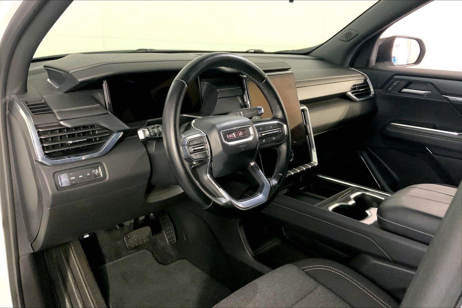 Used 2025 GMC Acadia Elevation AWD/4WD image 18