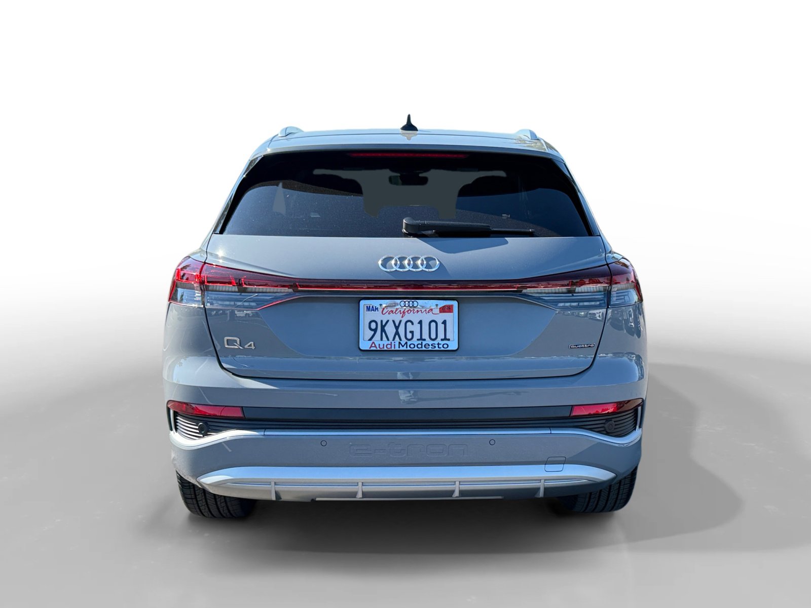 Used 2023 Audi Q4 e-tron Premium Plus w/ Premium Plus image 4