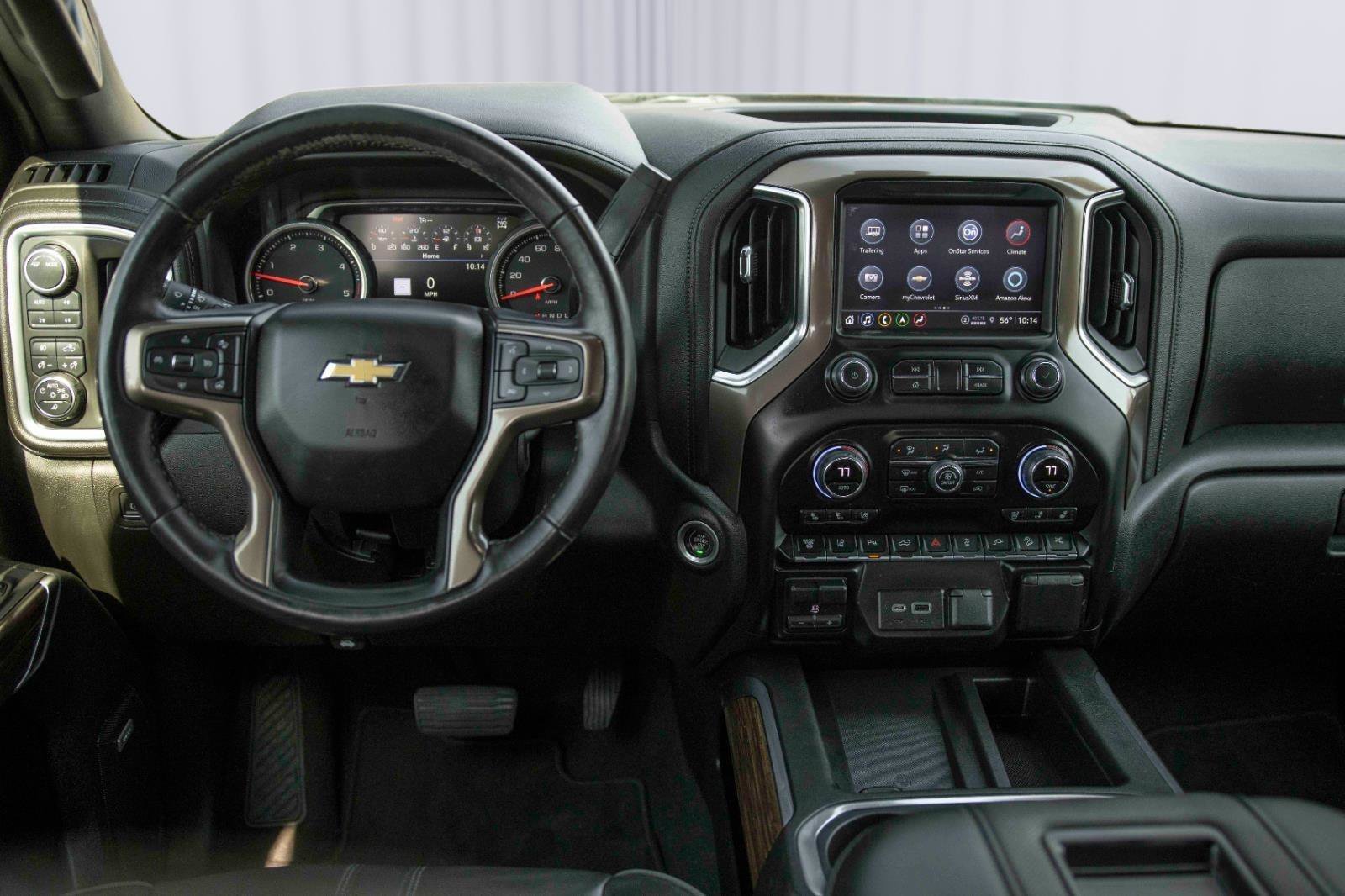 Used 2022 Chevrolet Silverado 2500 High Country w/ Technology Package image 3