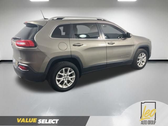Used 2016 Jeep Cherokee Latitude w/ Comfort/Convenience Group AWD/4WD image 7