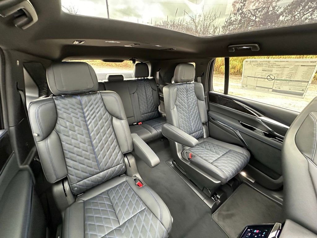 New 2025 Cadillac Escalade IQ Sport 1 w/ LPO, ONYX Package AWD/4WD image 25