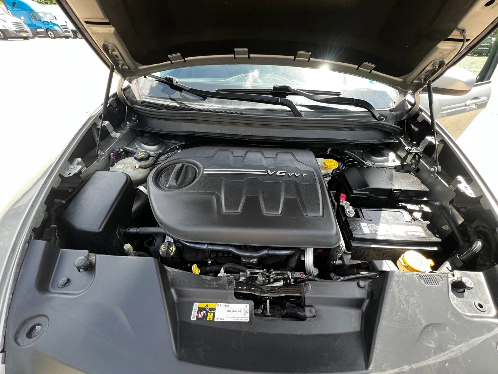 Used 2016 Jeep Cherokee 75th Anniversary AWD/4WD image 24