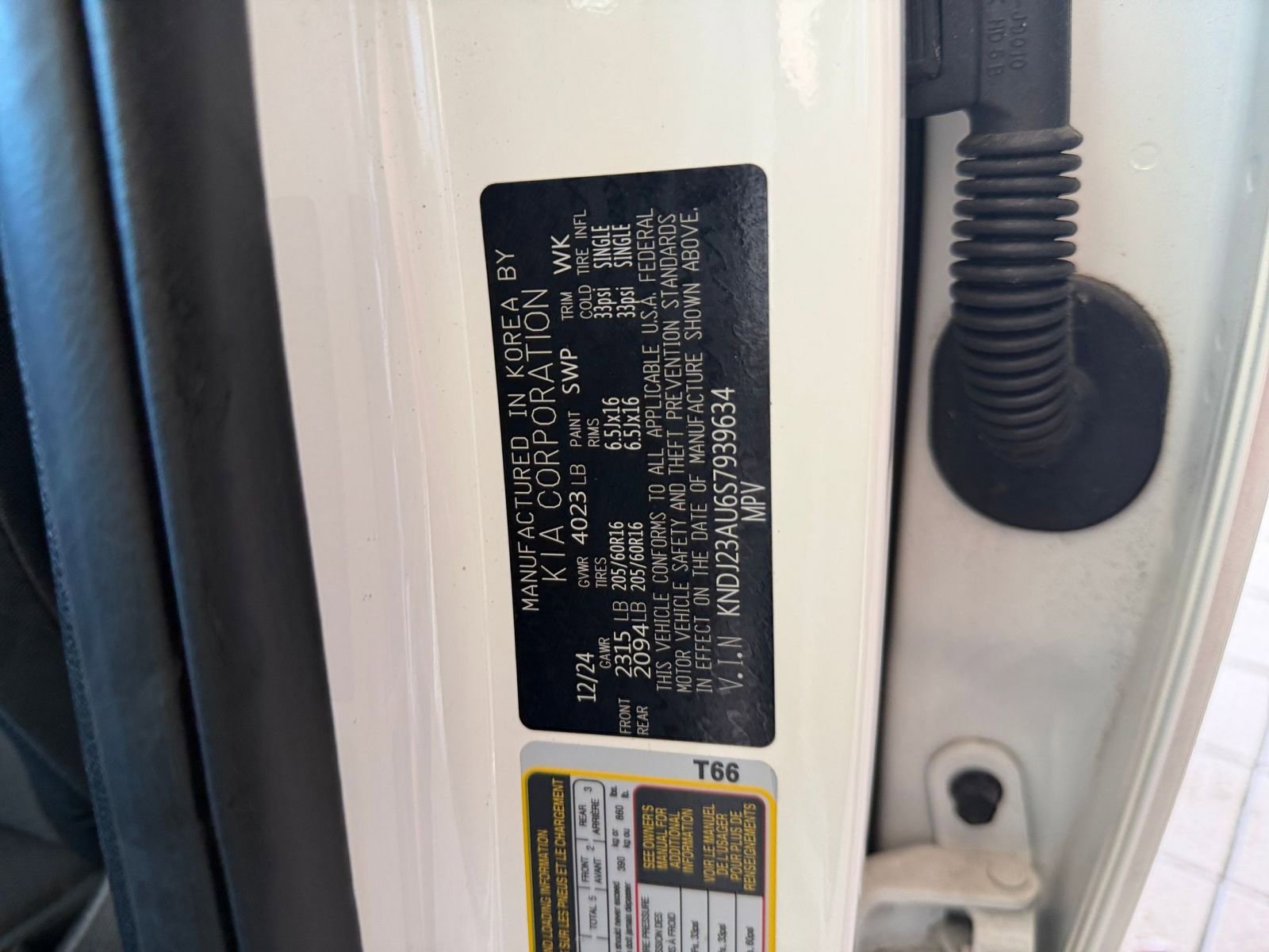 Used 2025 Kia Soul LX w/ LX Technology Package image 23